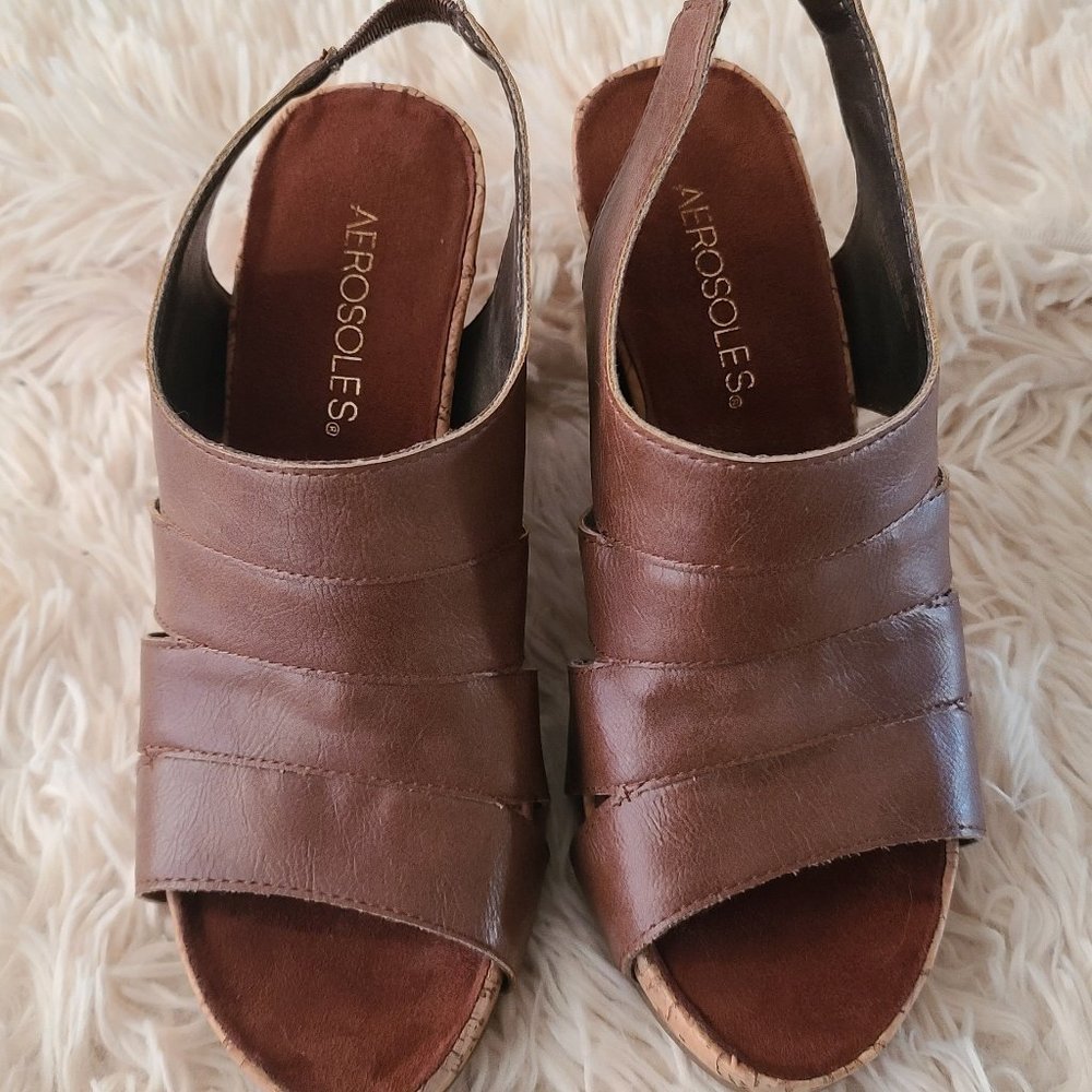Aerosole Wedge Sandal size 6.5 Brown NWOB